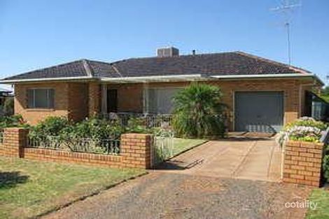 Property photo of 9 Downes Crescent Parkes NSW 2870