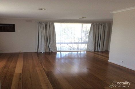 Property photo of 35 Wolverton Drive Gladstone Park VIC 3043