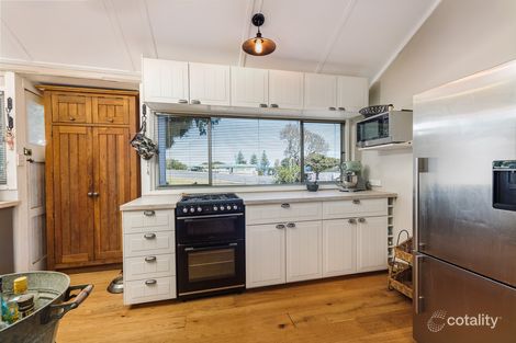 4 Bingle Rd, Dunwich, QLD 4183