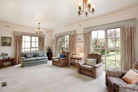 Property photo of 1 Kingsley Grove Kew East VIC 3102