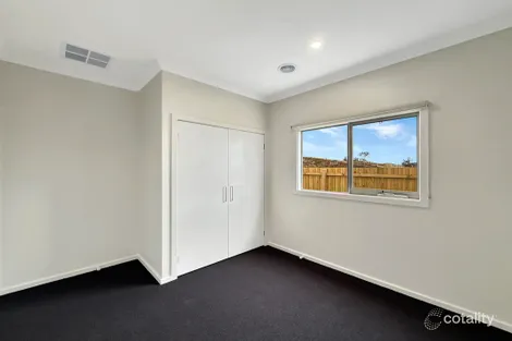 Property photo of 10 Kurdweechee Road Eynesbury VIC 3338