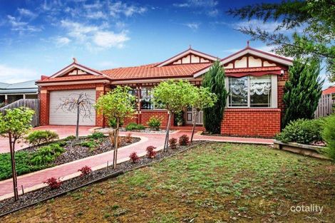 Property photo of 23 Penlow Court Hillside VIC 3037