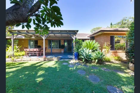 Property photo of 2 Bluff Road Emerald Beach NSW 2456