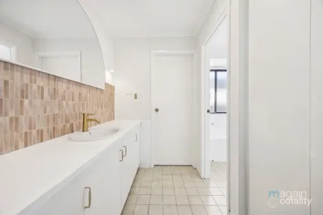 Property photo of 20 Oakhill Crescent Morphett Vale SA 5162