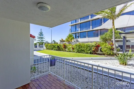 2/300 The Esplanade, Miami, QLD 4220