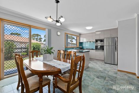 Property photo of 2 Capri Court Pakenham VIC 3810