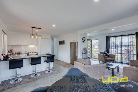 Property photo of 10 Shearwater Court Hoppers Crossing VIC 3029
