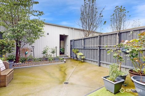 Property photo of 33 Villager Street Cranbourne East VIC 3977