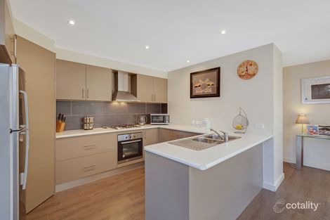 Property photo of 43 Southern Crescent Craigieburn VIC 3064