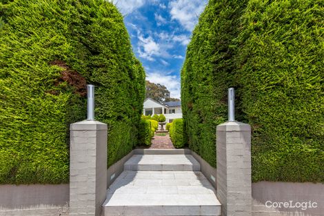Property photo of 30 Carolyn Jackson Drive Jerrabomberra NSW 2619