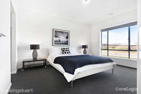 Property photo of 148 Citybay Drive Point Cook VIC 3030