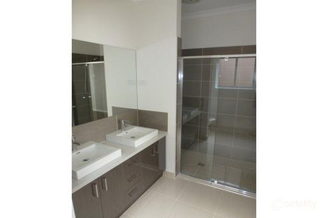 Property photo of 43 Nantha Way Brookfield VIC 3338