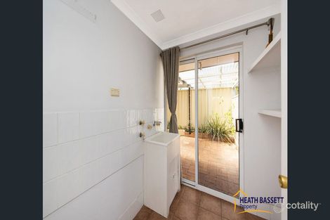 Property photo of 27 Kangaroo Entrance Stratton WA 6056