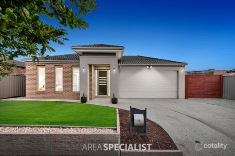 17 Bowyer Ave, Cranbourne East, VIC 3977