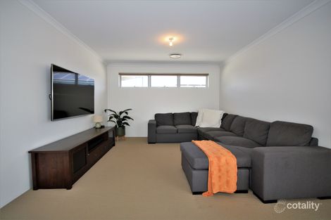 Property photo of 30 Supanova Lane Australind WA 6233