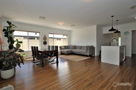 Property photo of 30 Supanova Lane Australind WA 6233