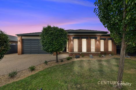 Property photo of 4 Sidney Nolan Place Pakenham VIC 3810