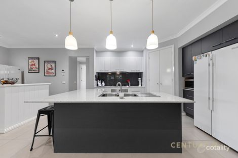 Property photo of 4 Sidney Nolan Place Pakenham VIC 3810