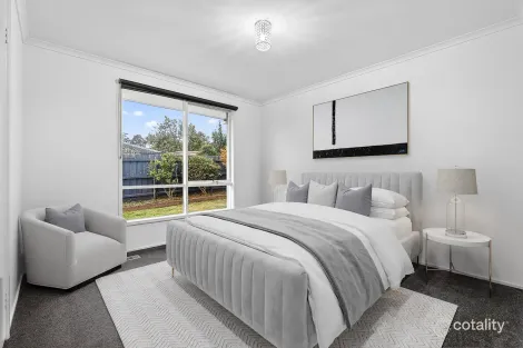 Property photo of 1 Bruce Court Berwick VIC 3806