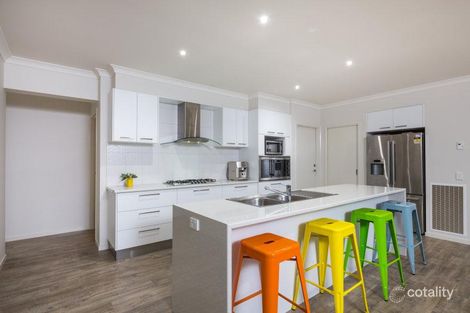 Property photo of 2 Aurora Place Epsom VIC 3551