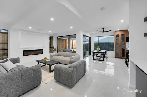 Property photo of 13 Tyson Street White Rock QLD 4306