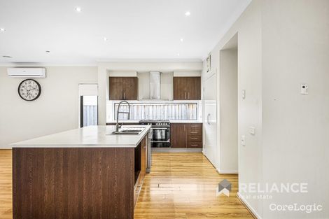 Property photo of 5 Spraypoint Drive Point Cook VIC 3030