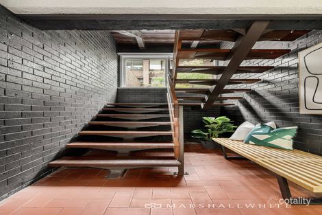 Property photo of 3/2-4 Rosaline Avenue Mount Waverley VIC 3149