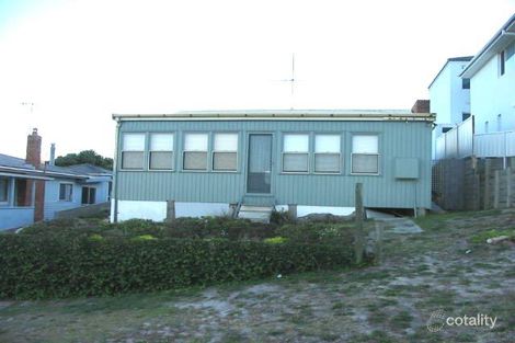 8 Pacific St, Fishermans Bay, NSW 2316