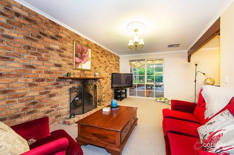 Property photo of 2 Highland Court Eltham North VIC 3095