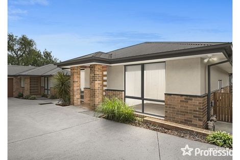 2/6 Bridges Ave, Mooroolbark, VIC 3138