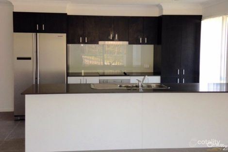 Property photo of 7 Dunsyre Avenue Cameron Park NSW 2285