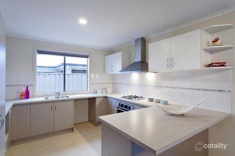 Property photo of 5 Emerald Crescent Koo Wee Rup VIC 3981