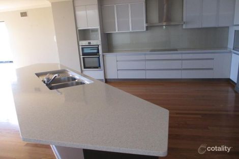 Property photo of 19 Urbahns Way Hillarys WA 6025