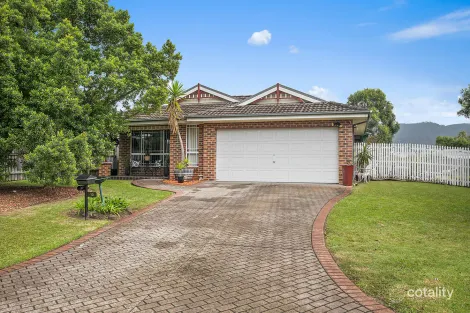 13 Thomas Collaery Pl, Woonona, NSW 2517