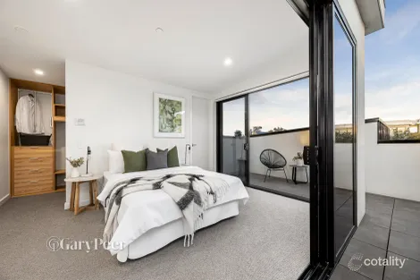Property photo of 2/5 Claire Street McKinnon VIC 3204
