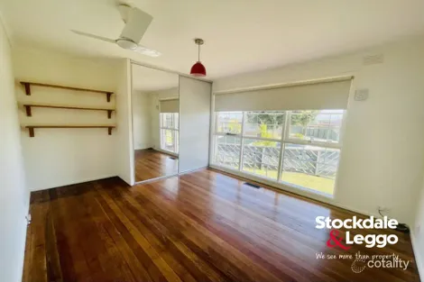 Property photo of 2 Winn Grove Lalor VIC 3075