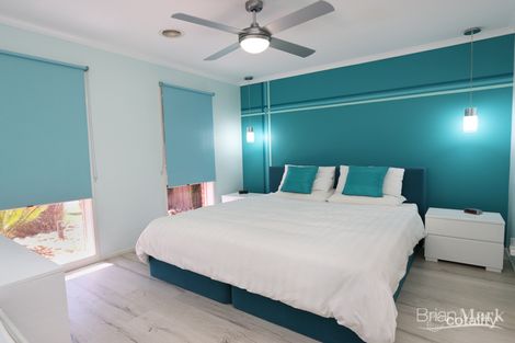 Property photo of 2 Fiona Court Werribee VIC 3030