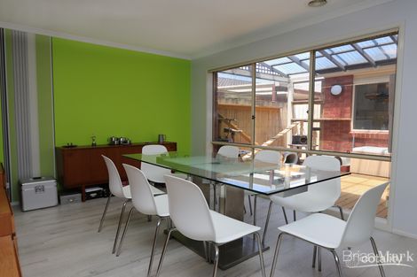 Property photo of 2 Fiona Court Werribee VIC 3030