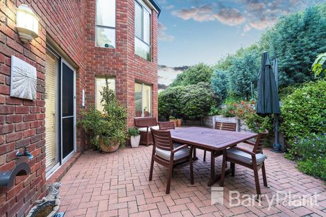 Property photo of 40 Knollbrook Close Highton VIC 3216