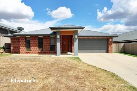 26 Charlton St, Boorooma, NSW 2650