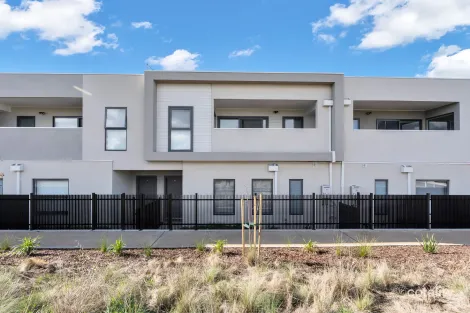 2/39 Boxer Dr, Wyndham Vale, VIC 3024