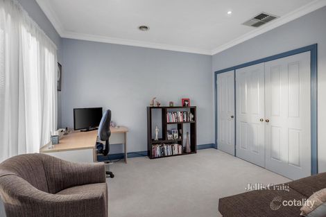 Property photo of 2/19 Shawlands Avenue Blackburn South VIC 3130