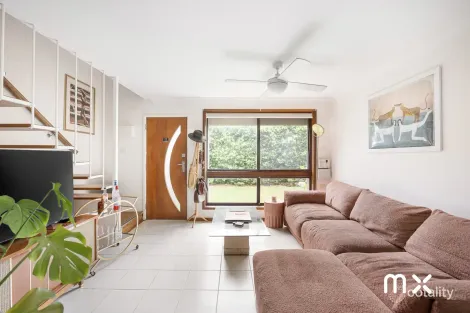 2/1 The Avenue, Bellambi, NSW 2518