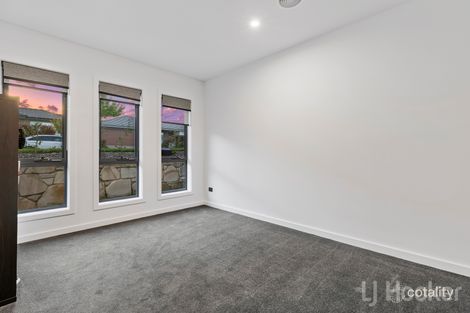 Property photo of 4 Goiser Loop Googong NSW 2620
