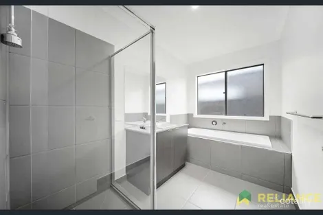 Property photo of 24 Raptor Place Melton South VIC 3338