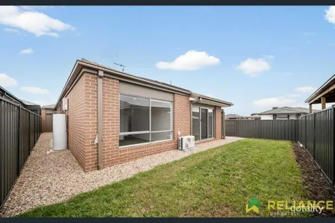 Property photo of 24 Raptor Place Melton South VIC 3338