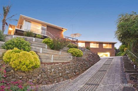 8 Taylor Ct, Highton, VIC 3216