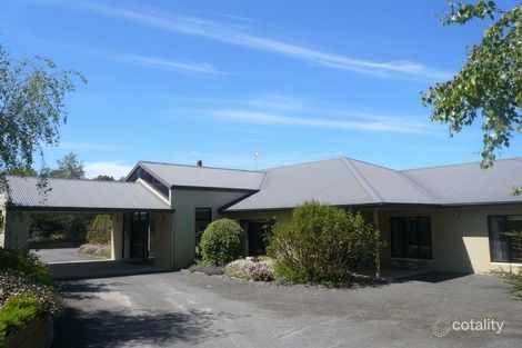 27 Bridge Rd, Bushfield, VIC 3281