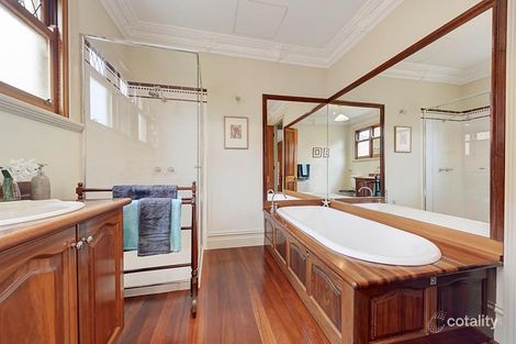 Property photo of 1/211 Highfield Road Camberwell VIC 3124