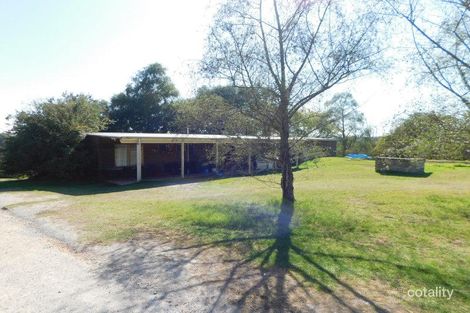 Property photo of 24 Chevron Avenue Cranbourne South VIC 3977